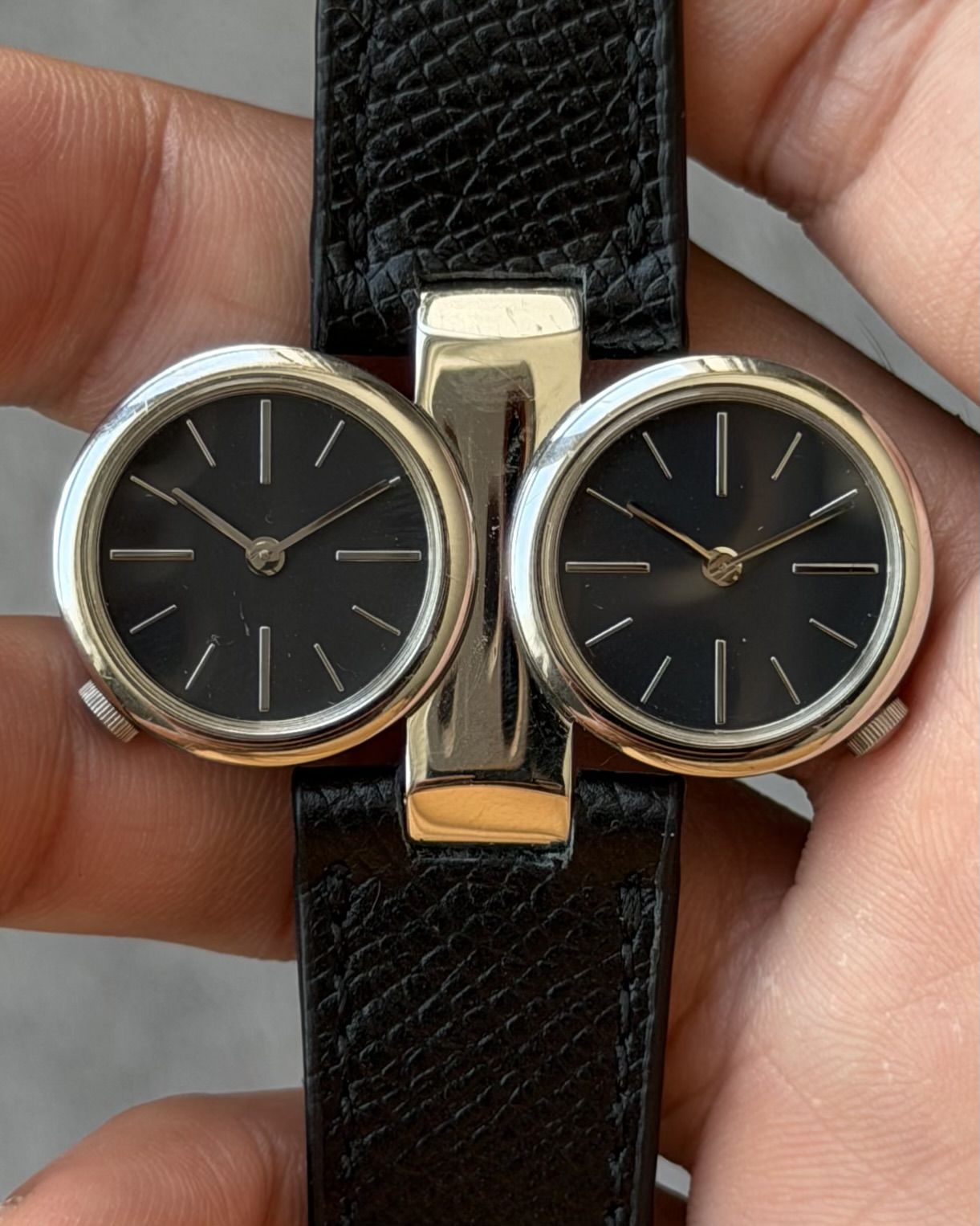 HISASHI HARA ALIEN FACE DUAL TIME VINTAGE QUARTZ WATCH