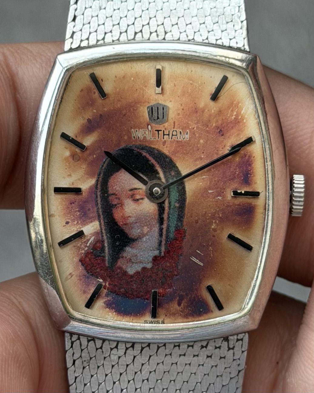 WALTHAM VIRGIN MARY PORTRAIT VINTAGE MANUAL WINDING WATCH