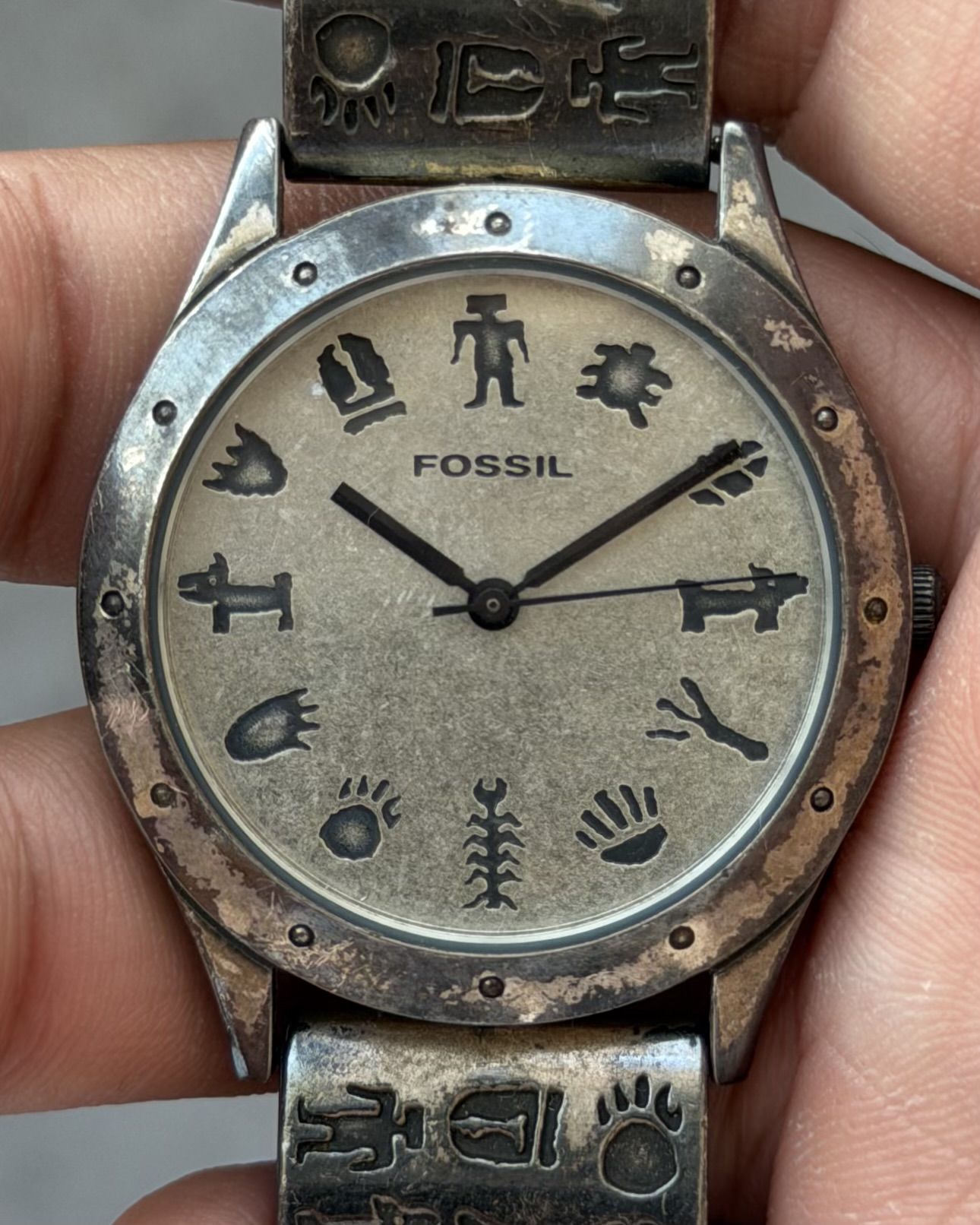 FOSSIL PETROGLYPH SYMBOLS VINTAGE QUARTZ WATCH