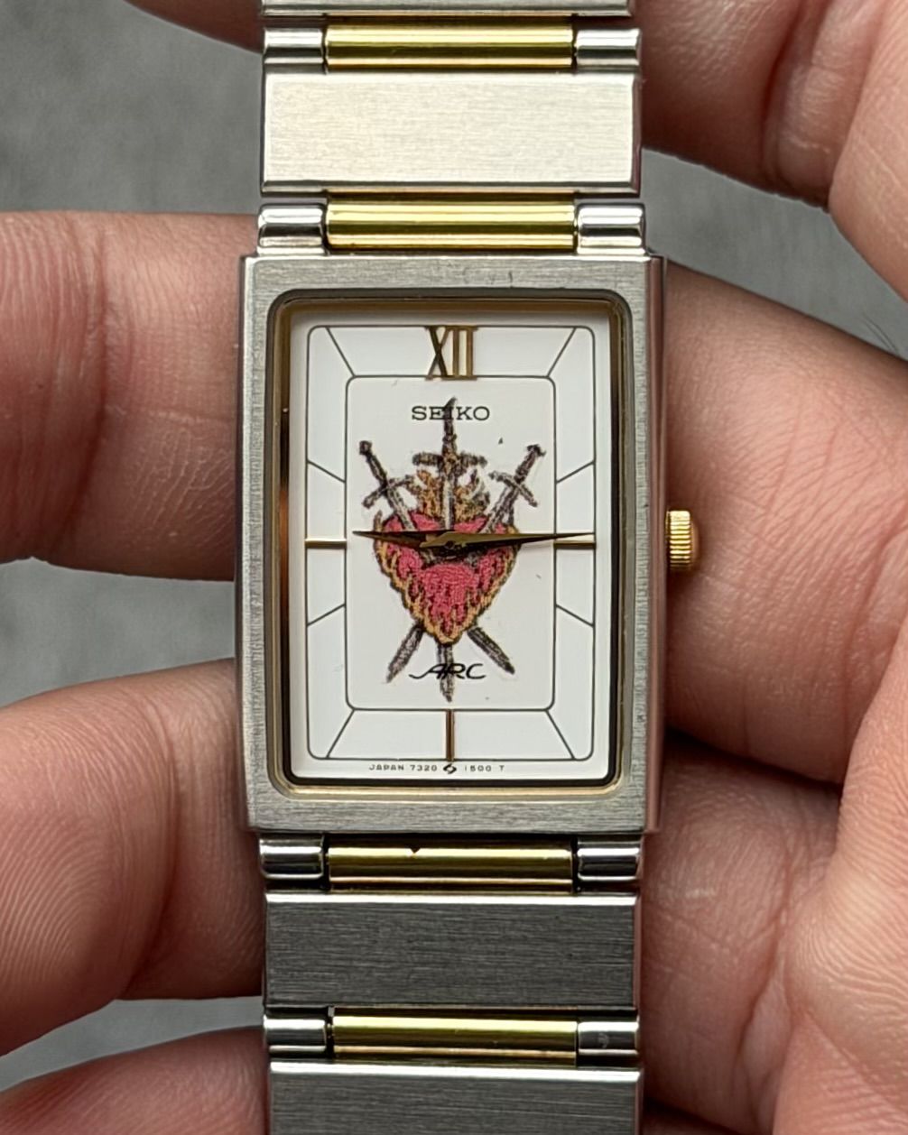 SEIKO ARC SACRED OF HEART VINTAGE QUARTZ WATCH 