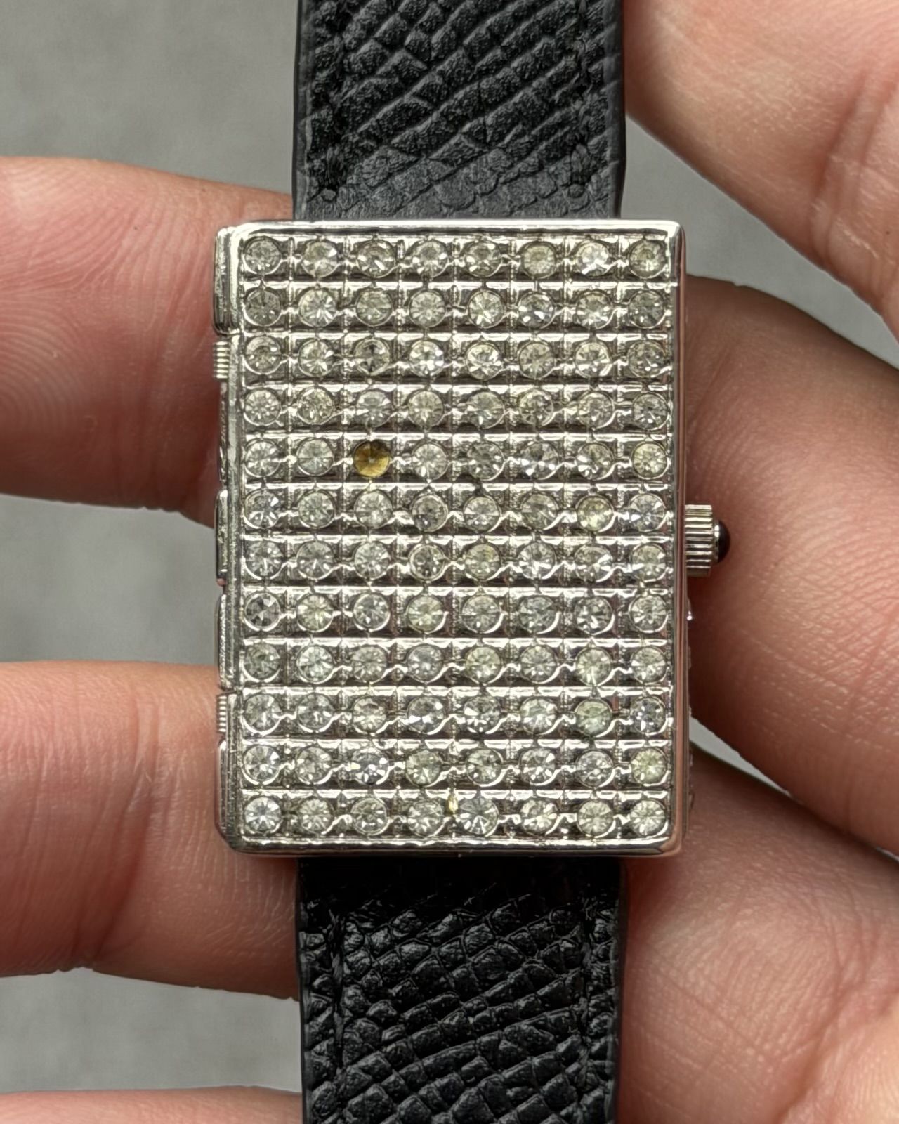 FEMME PEEK A BOO CRYSTAL VINTAGE QUARTZ WATCH