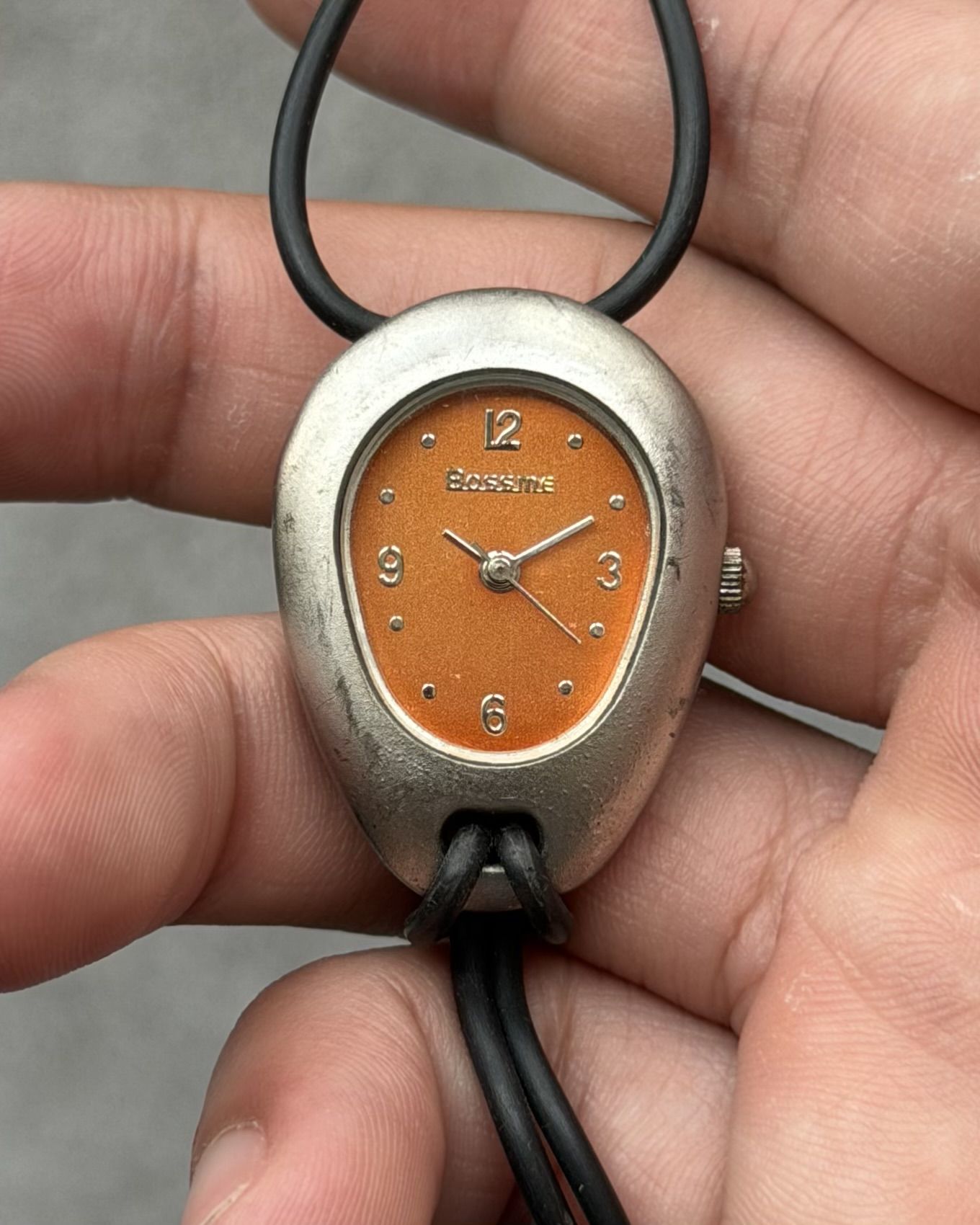 BOSSME ORANGE TEARDROP VINTAGE QUARTZ WATCH 