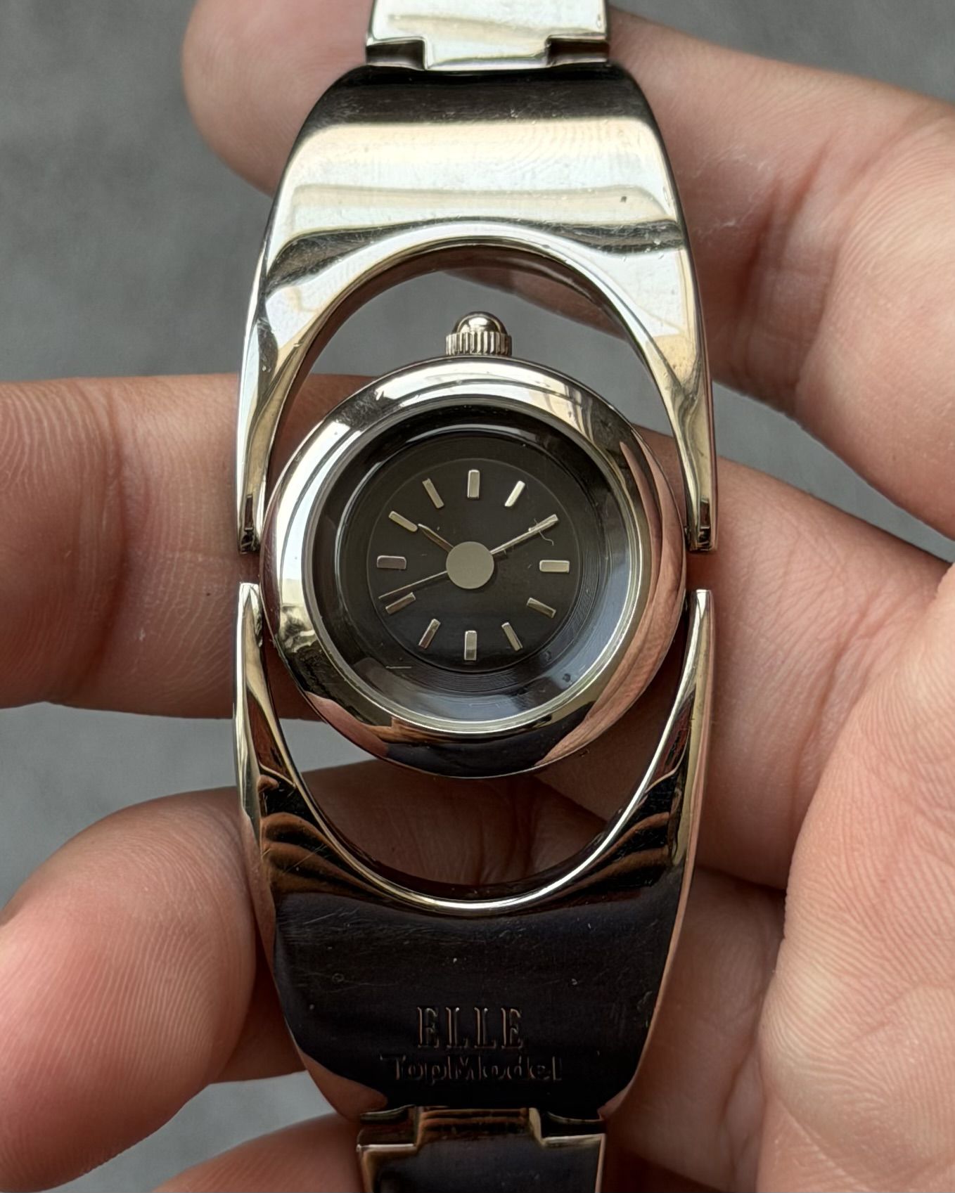 ELLE TOP MODEL BLACK MINIMALIST VINTAGE QUARTZ WATCH