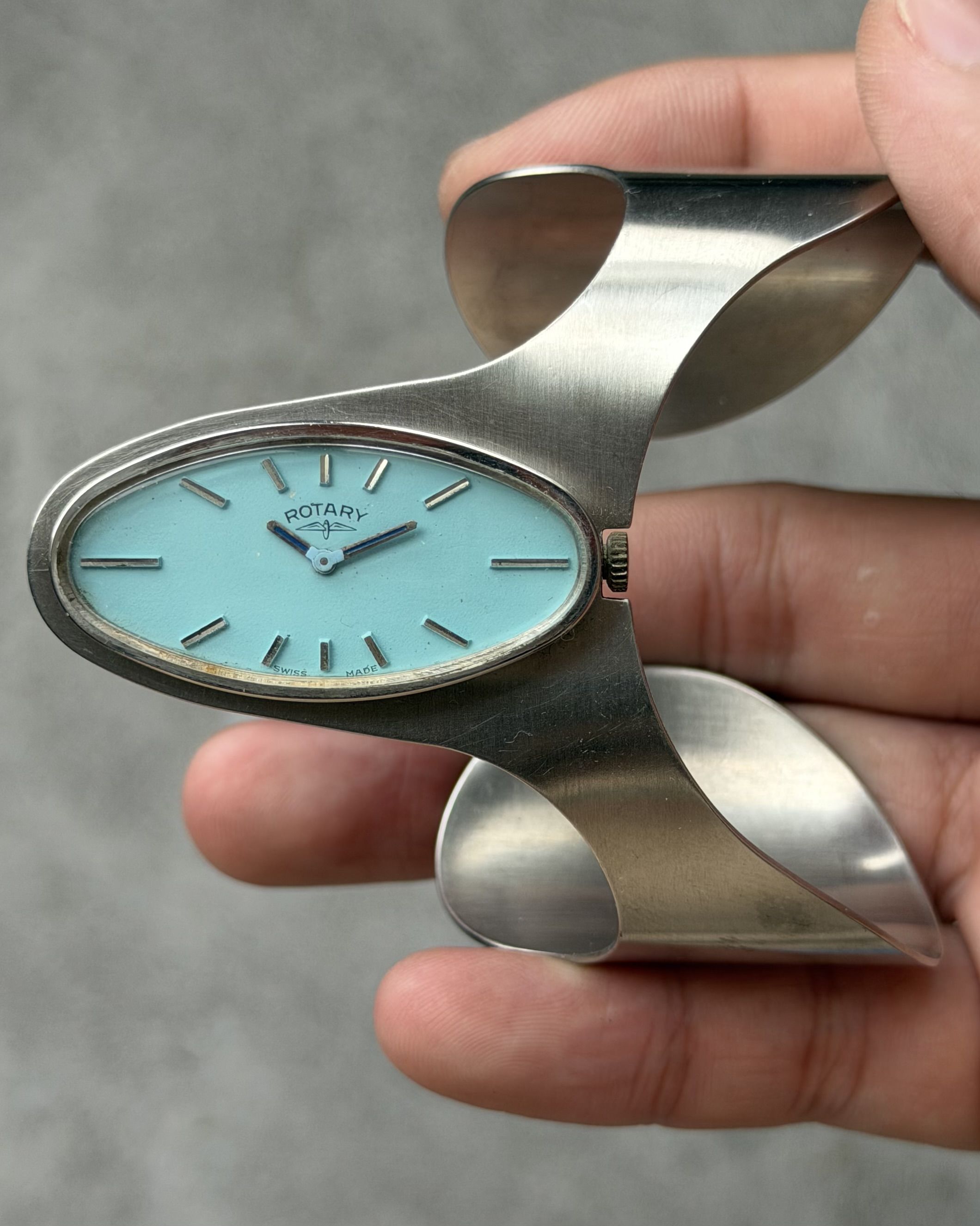 ROTARY MODERNIST BANGLE MANUAL WINDING VINTAGE WATCH 