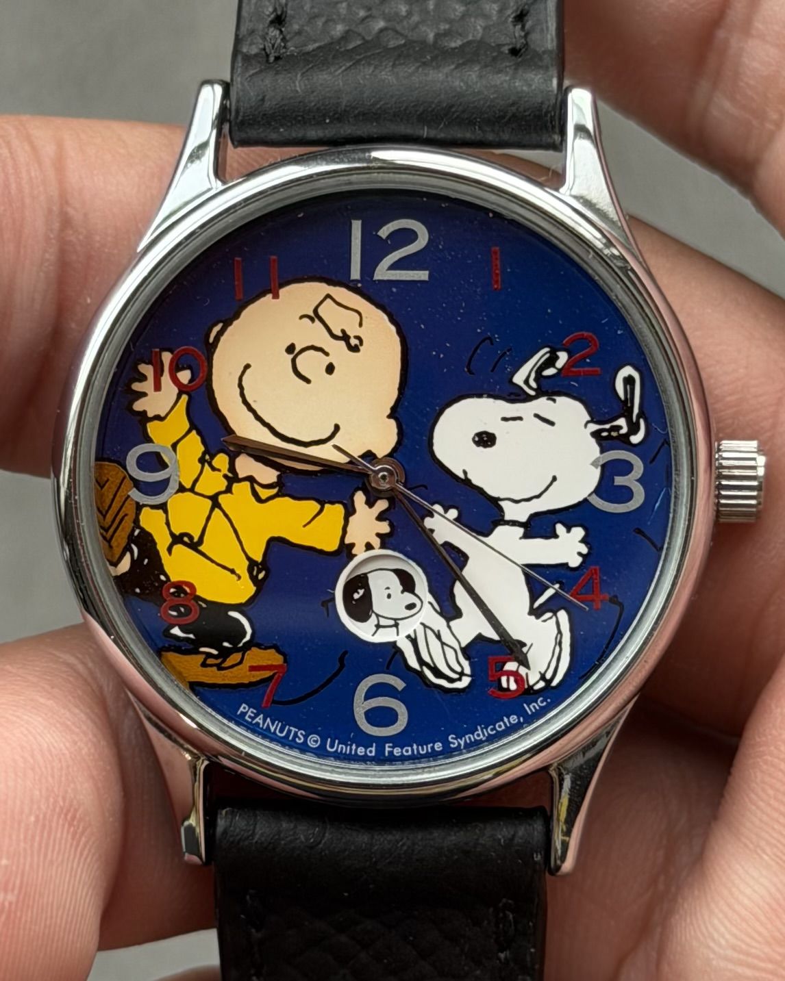 PEANUTS CELEBRATION CHARLIE BROWN & SNOOPY VINTAGE QUARTZ WATCH