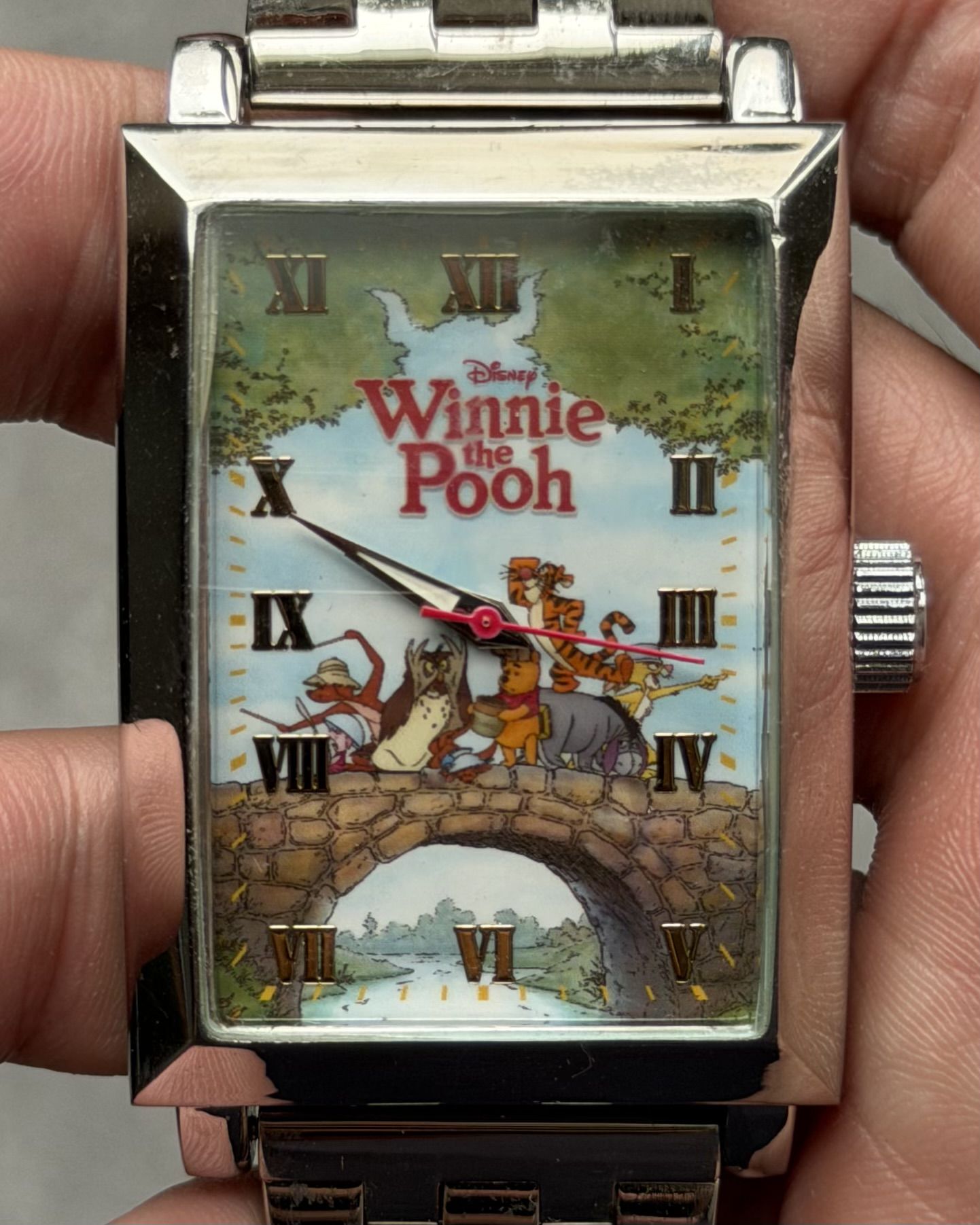 DISNEY WINNIE THE POOH BRIDGE SCENE VINTAGE QUARTZ WATCH