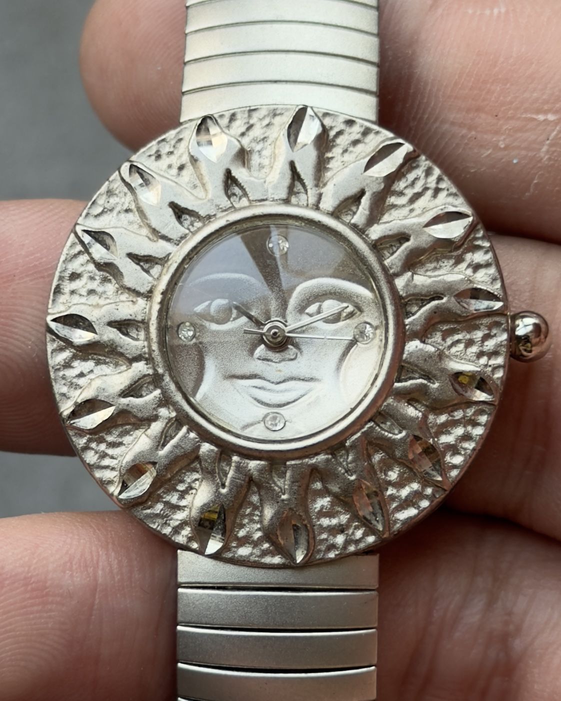 CELESTIAL SUNBURST VINTAGE QUARTZ WATCH