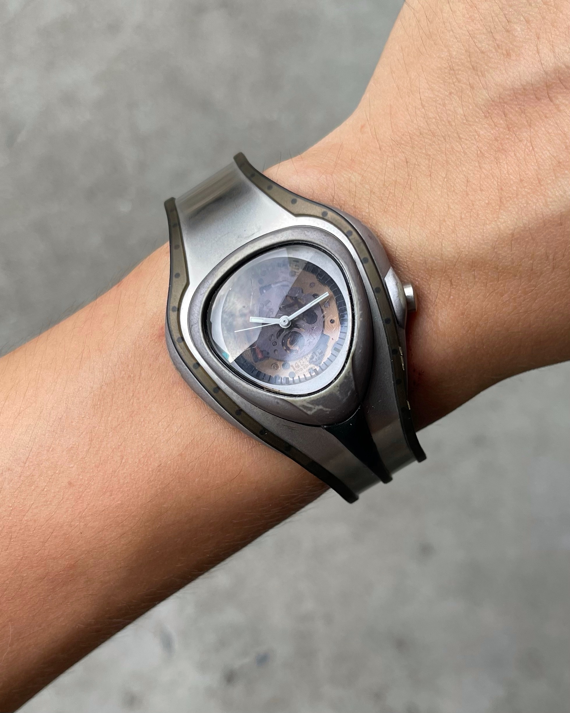 SATOSHI TOMIIE X CITIZEN 1481010 VINTAGE QUARTZ WATCH | Artizen Store