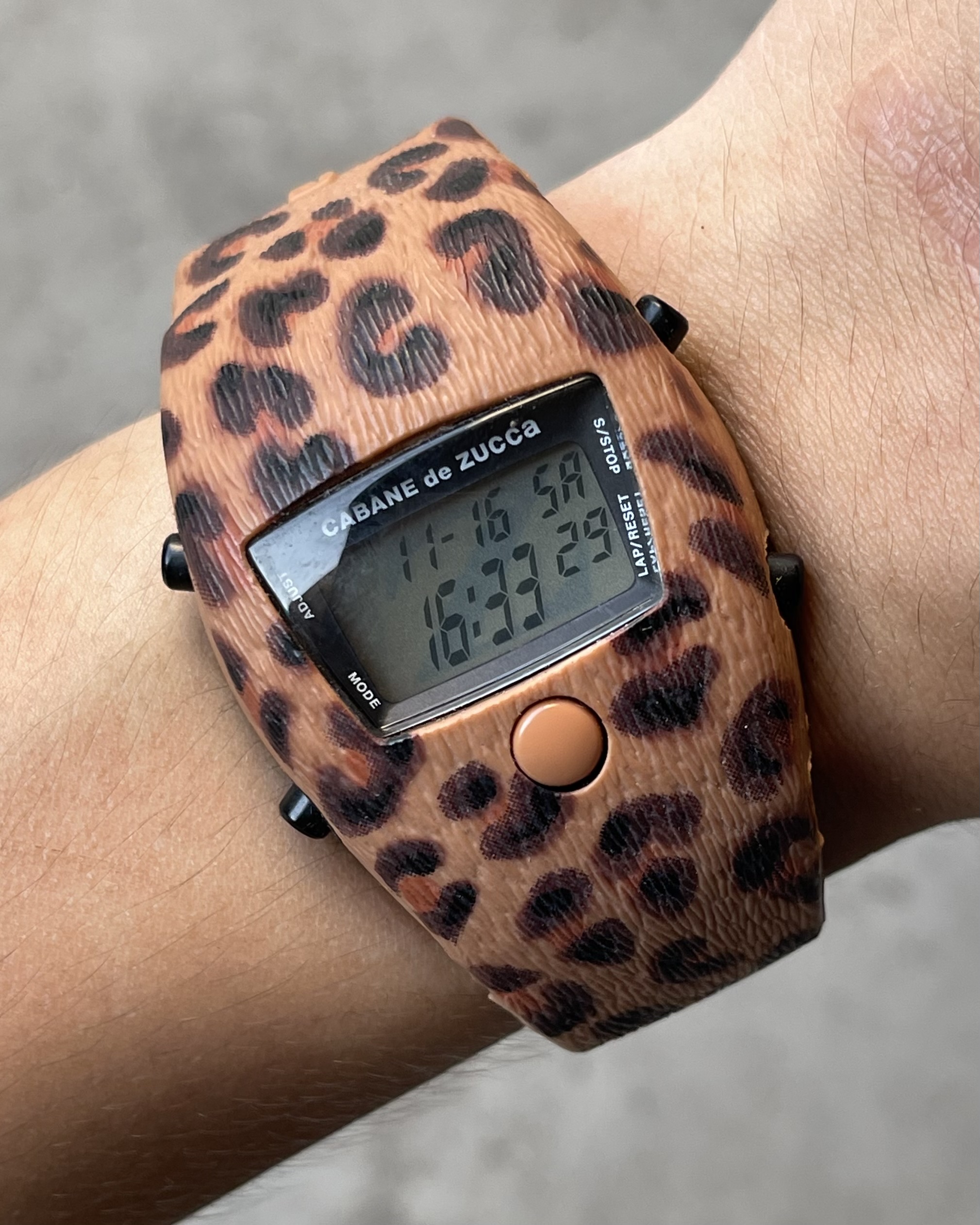 レア！CABANE de ZUCCa B WATCH ブック＋時計つき CABANE de ZUCCa LEOPARD SAFARI ZOO DIGITAL WATCH | Artizen Store