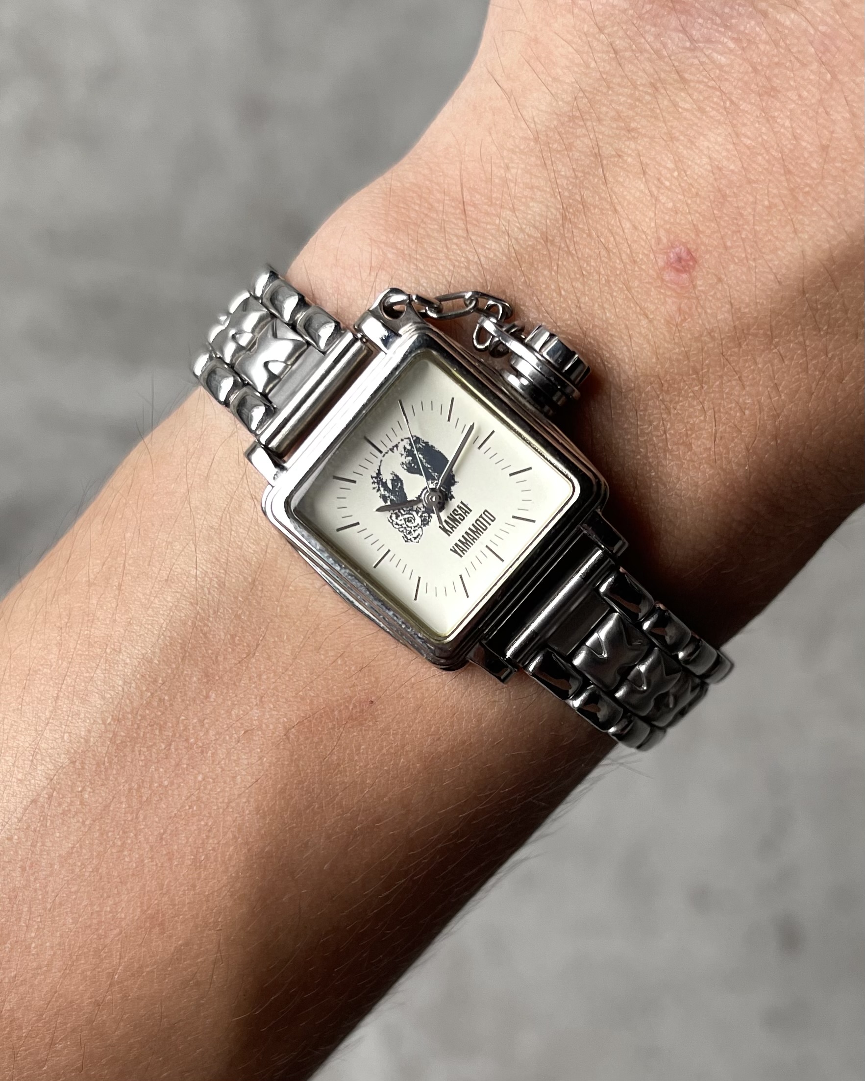 KANSAI YAMAMOTO “ DOG “ SQUARE FACE VINTAGE WATCH | Artizen