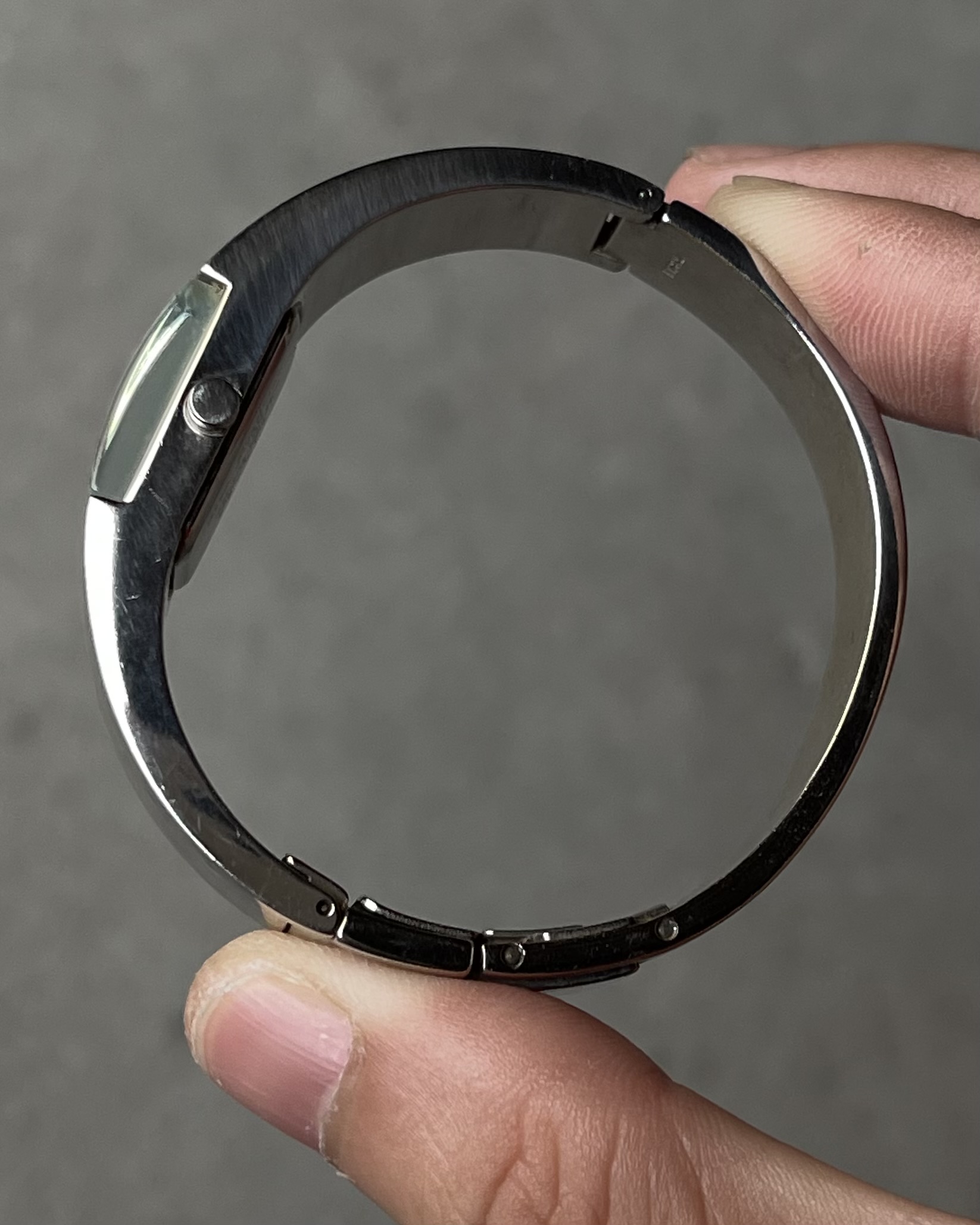 SEIKO ALBA DeuA BANGLE WATCH | Artizen Store