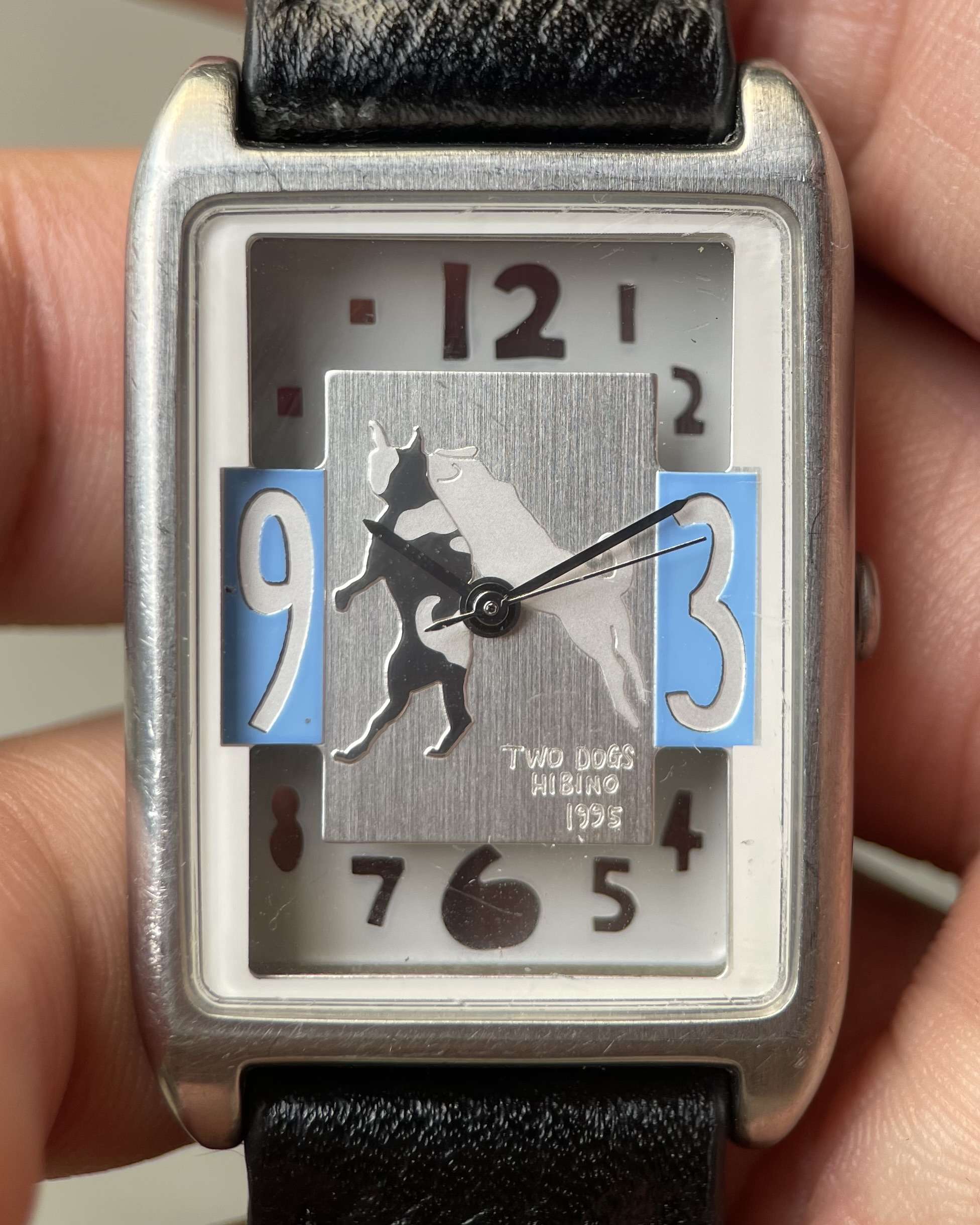 旧ソビエト　ゼンマイ置時計2個　ヴィンテージ実働品　レトロポップ　ペアウォッチ TWO DOGS HIBINO 1995 VINTAGE QUARTZ WATCH | Artizen Store