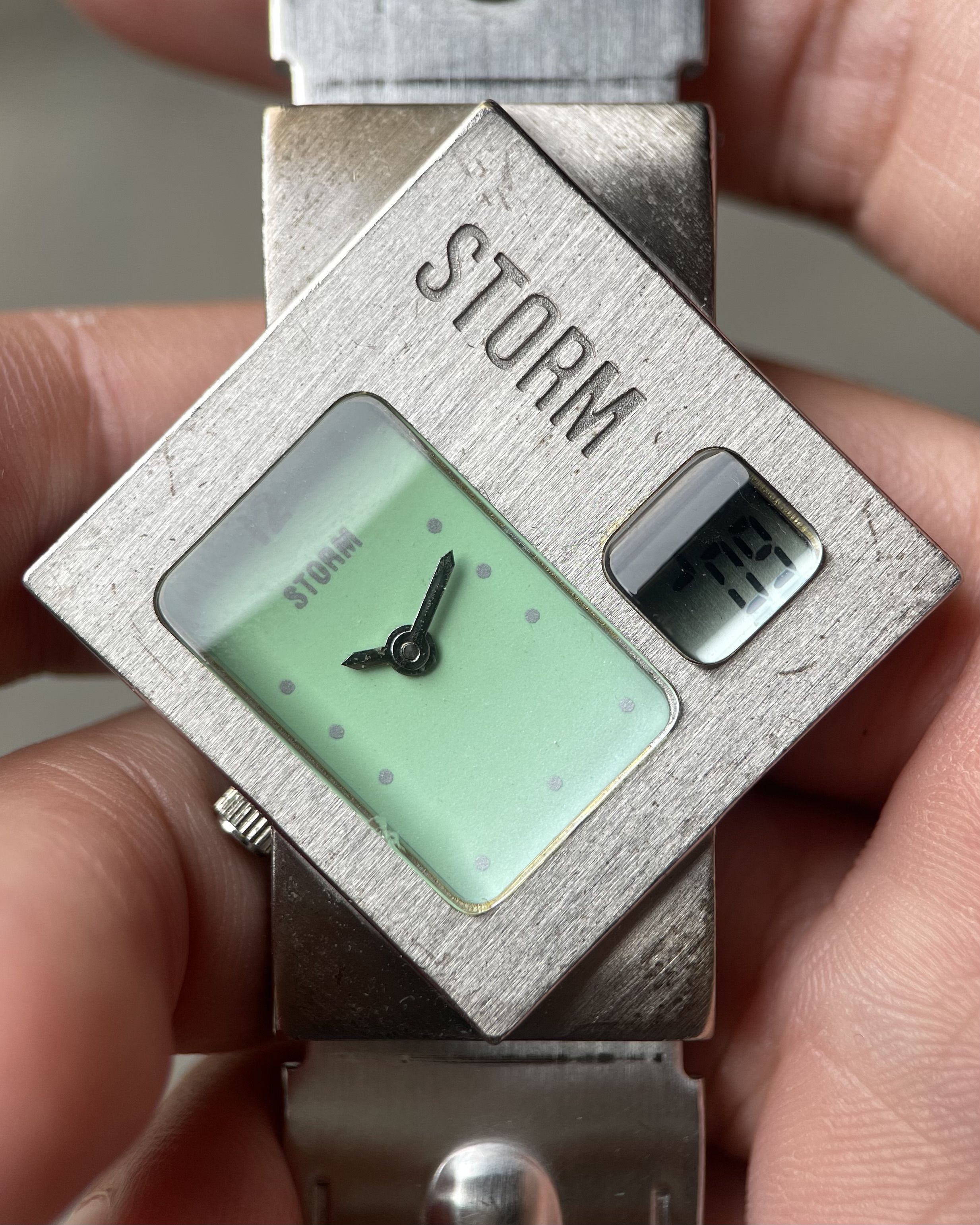 STORM アナログ時計 STORM LONDN CYCLOID DIGI-ANA VINTAGE WATCH | Artizen Store