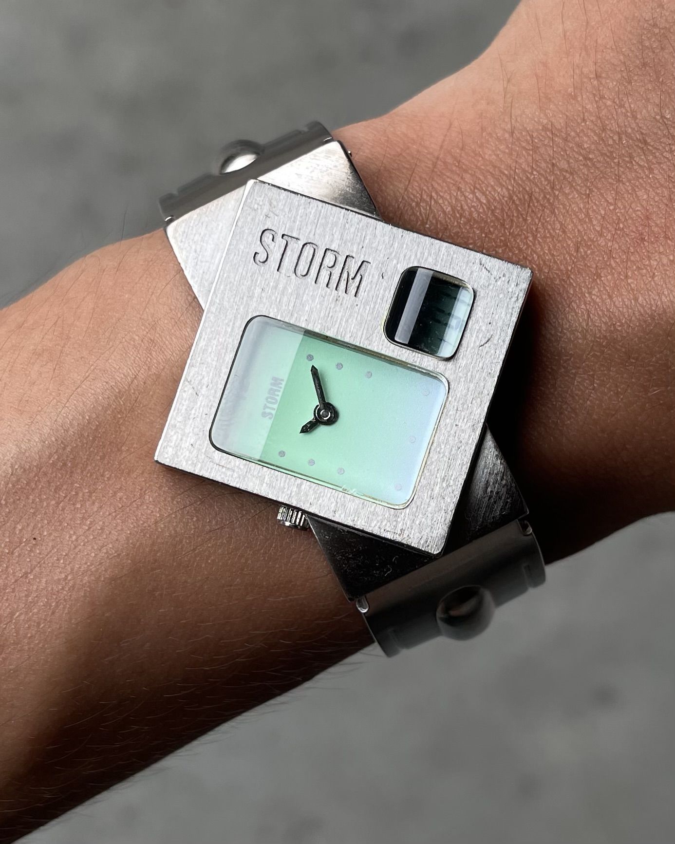 STORM アナログ時計 STORM LONDN CYCLOID DIGI-ANA VINTAGE WATCH | Artizen Store