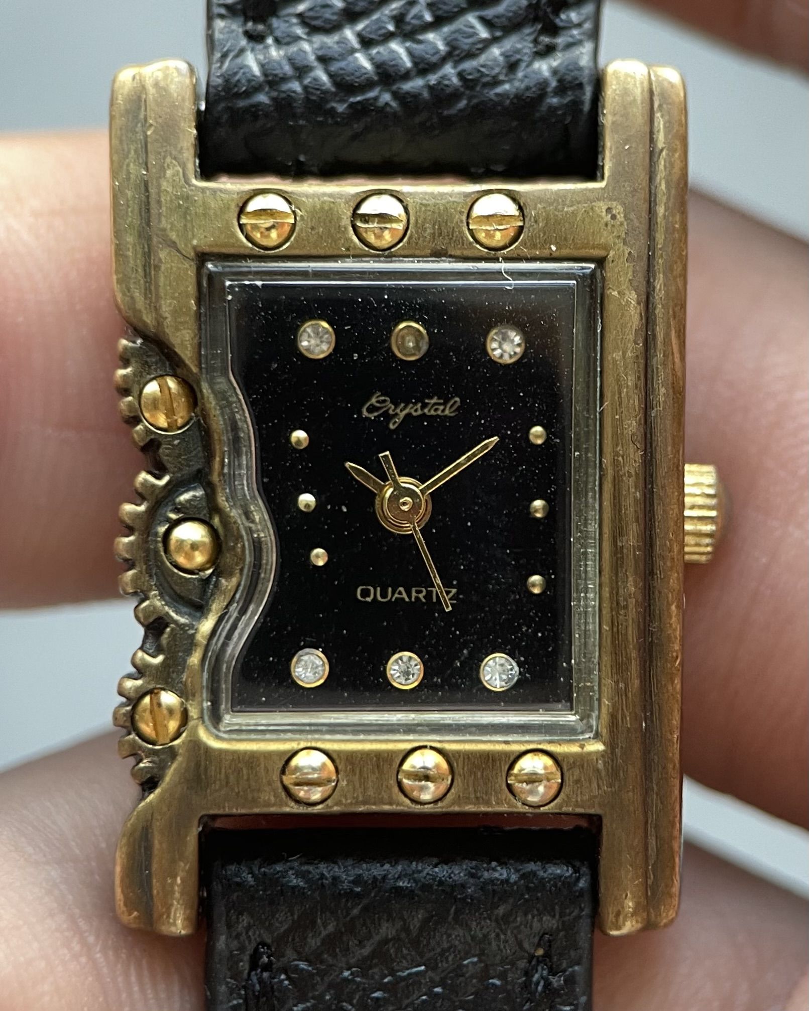 CRYSTAL GEARBITE VINTAGE WATCH