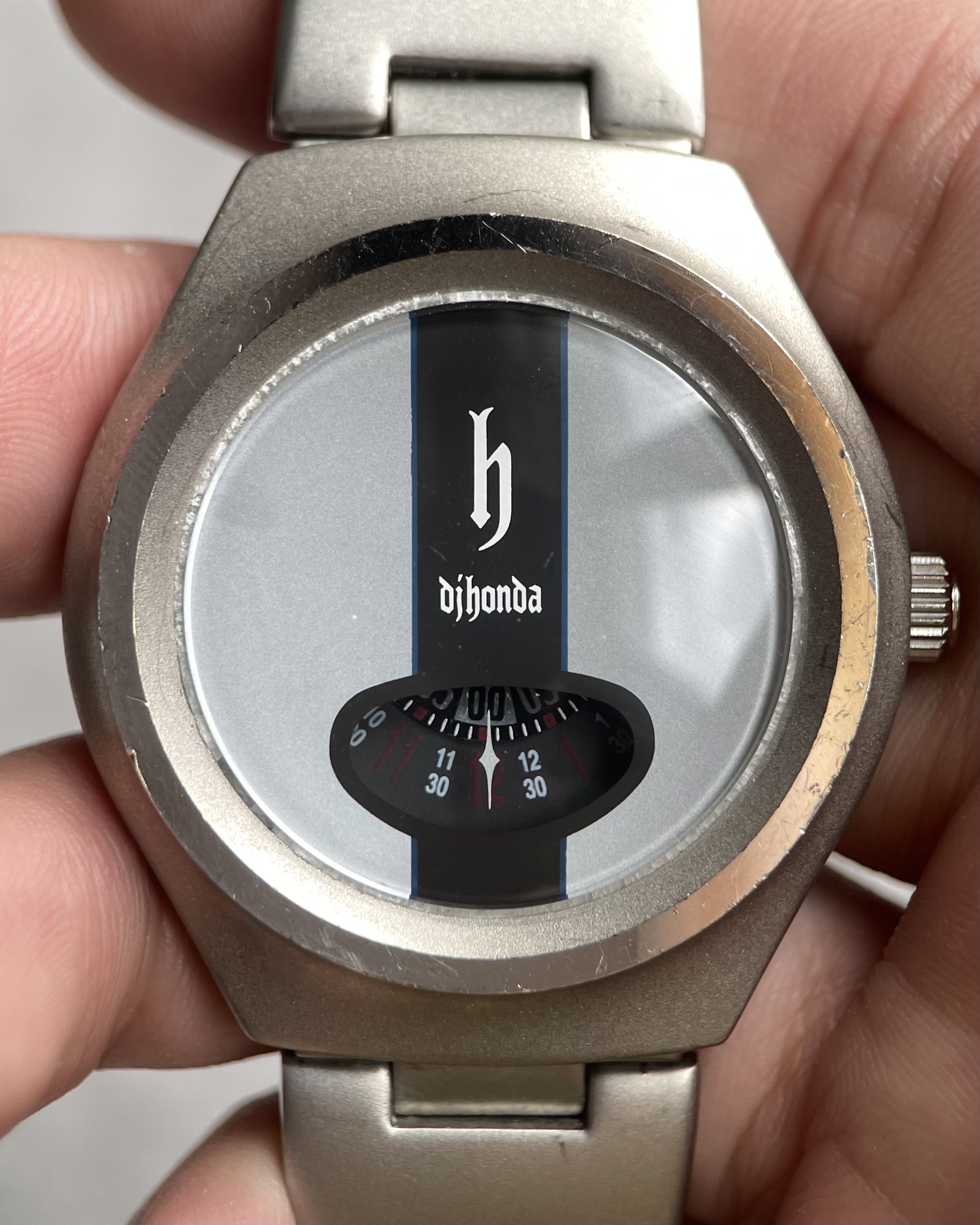 DJHONDA SILVER STRIPE JUMP HOUR VINTAGE WATCH