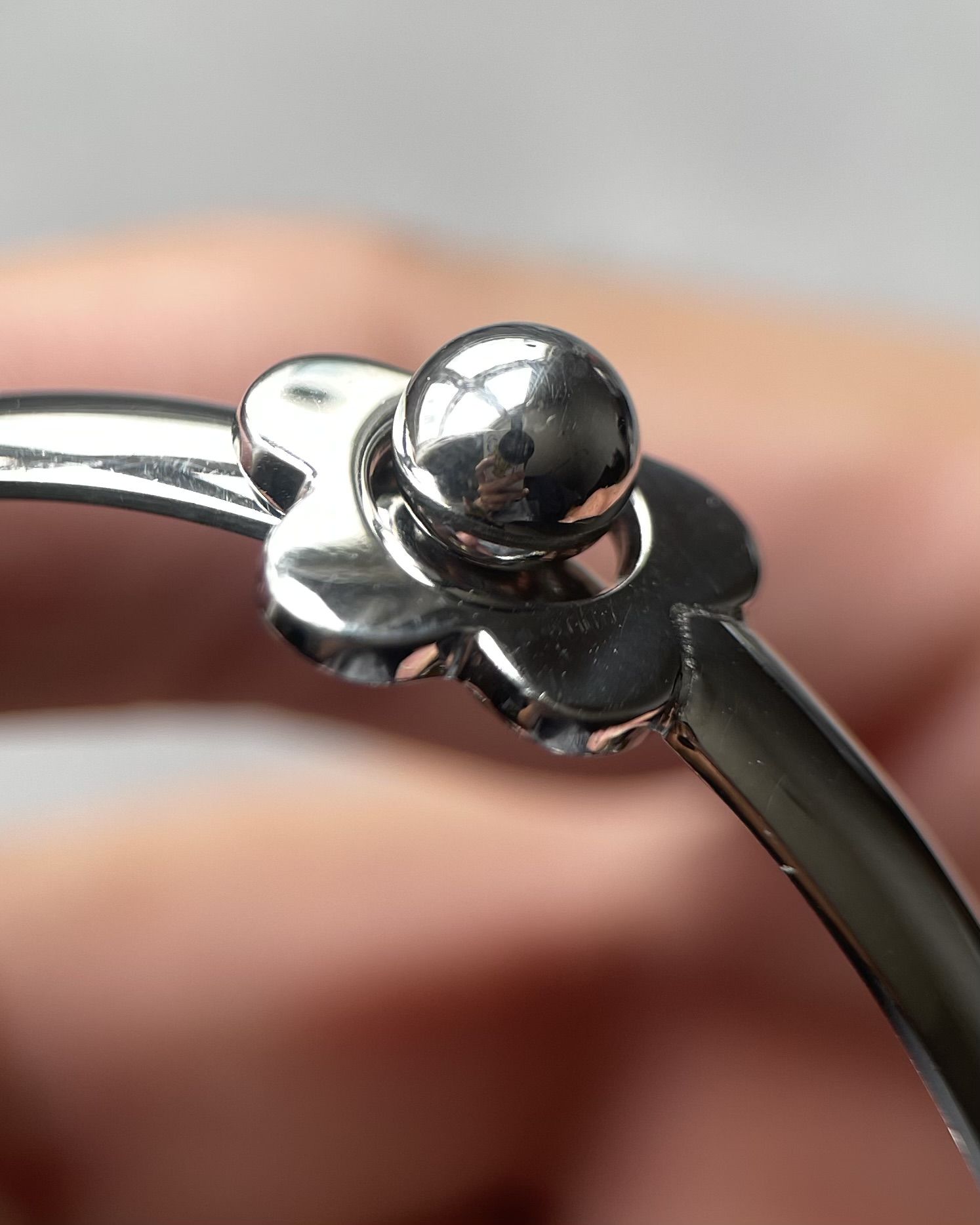 MARY QUANT - ricchi☆☆ MARY QUANT BLACK FLOWER-SHAPED VINTAGE QUARTZ WATCH