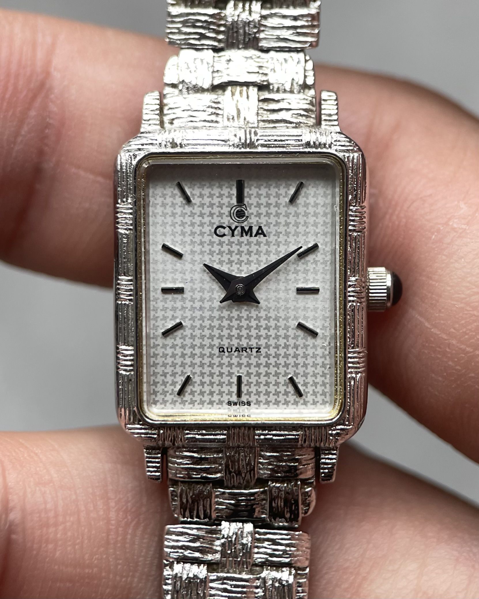 CYMA BRAIDED STEEL STRAP VINTAGE QUARTZ WATCH 